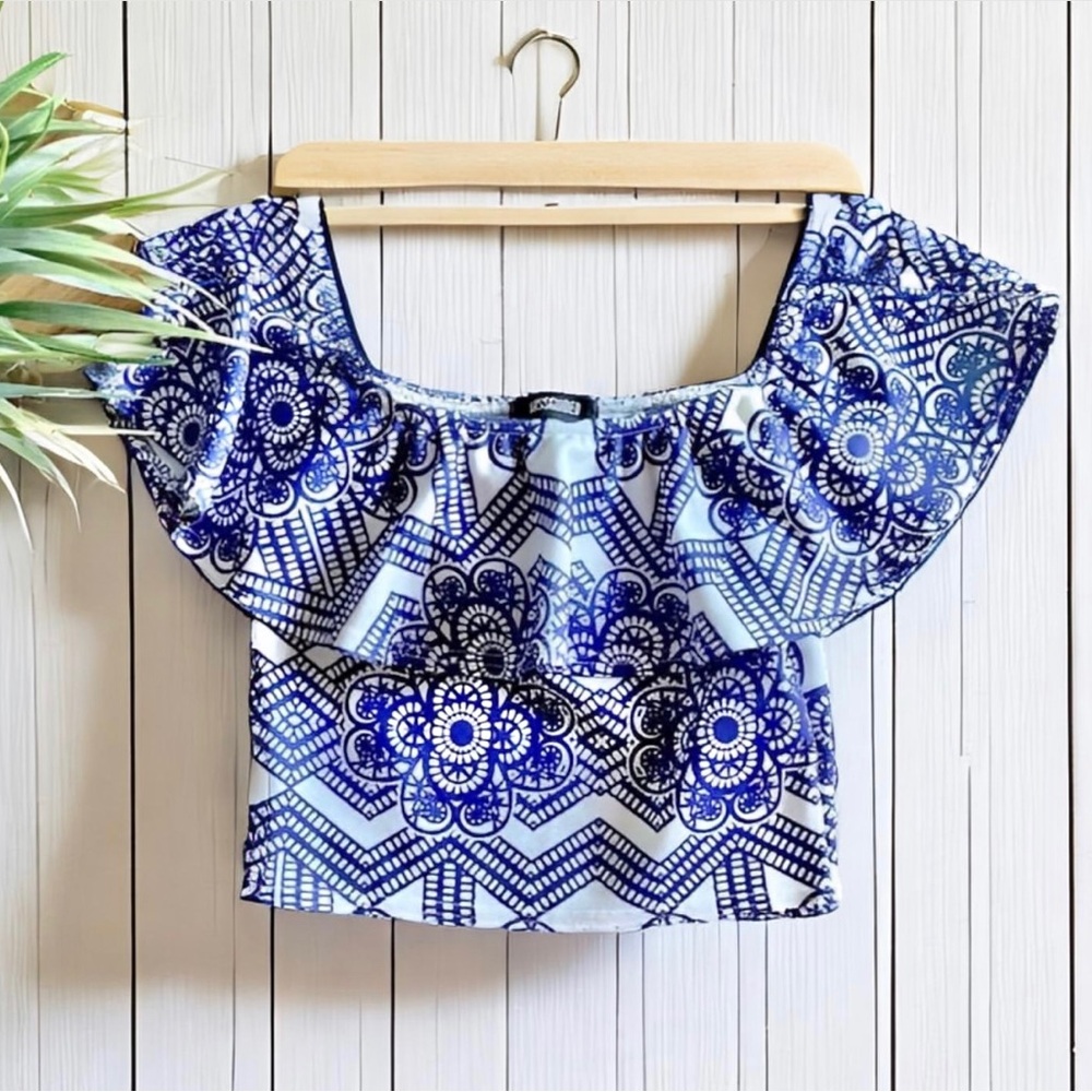 Missguided Crop top with ruffle